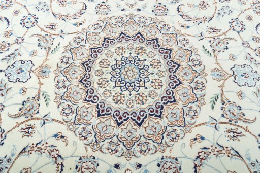 Central medallion detail of 2000s Nain rug from Iran / Persia