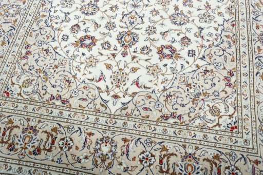 Close-up detail of 2000s Kashan rug from Iran / Persia showing Wool weave