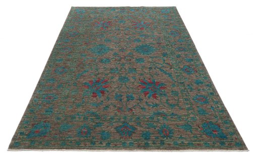 Surface texture of New Farahan rug with natural Wool and intricate pattern