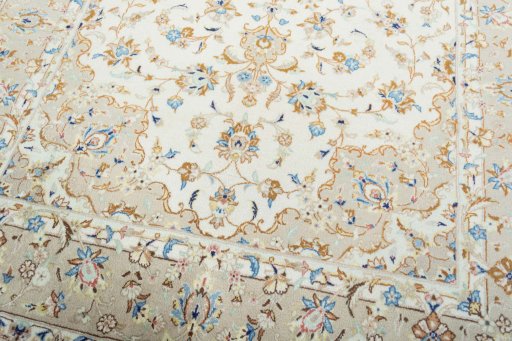Close-up detail of New Kashan rug from Iran / Persia showing Wool weave