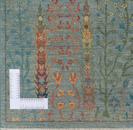 Corner detail of New Haj-jalili rug showing border pattern and Wool pile