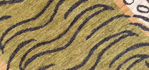 Central medallion detail of New Farahan rug from Pakistan