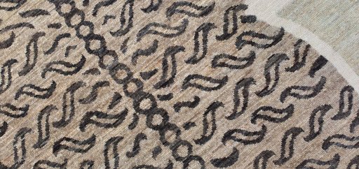 Central medallion detail of New Farahan rug from Pakistan