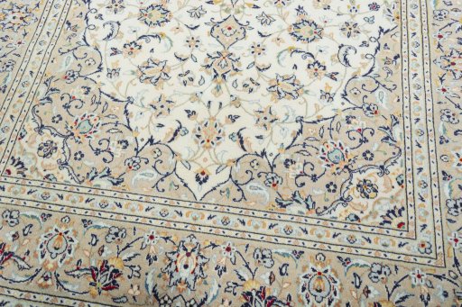 Close-up detail of New Kashan rug from Iran / Persia showing Wool weave
