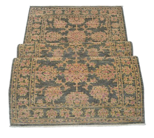 Central medallion detail of New Farahan rug from Pakistan