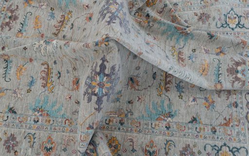 Full view of New Farahan rug from Pakistan, 289 × 204 cm in Beige tones