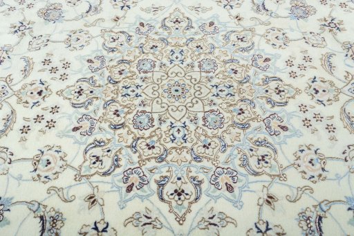Central medallion detail of 2000s Nain rug from Iran / Persia