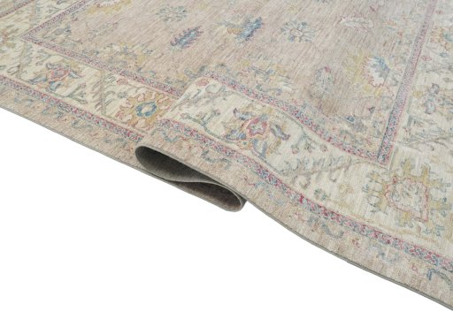 Close-up detail of New Farahan rug from Pakistan showing Wool weave