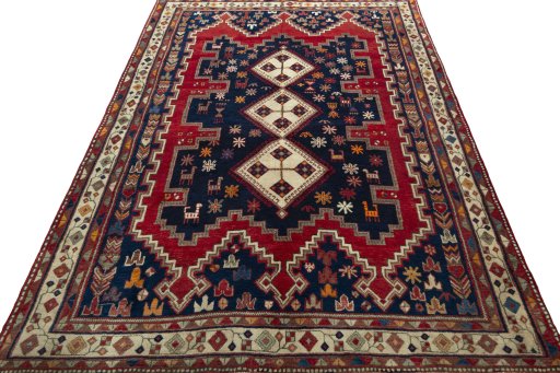 Surface texture of 2000s Sirjan rug with natural Wool and intricate pattern