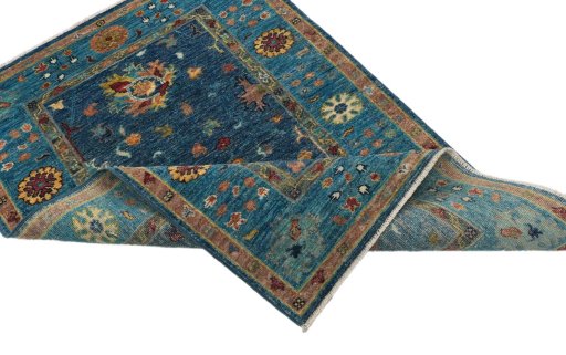 Central medallion detail of New Farahan rug from Pakistan