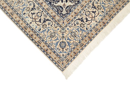 Central medallion detail of 1980s Nain Silk rug from Iran / Persia