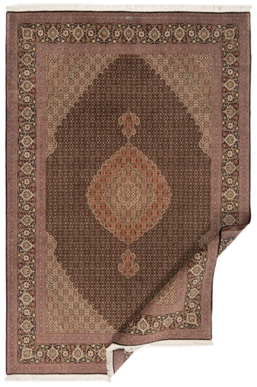 Central medallion detail of New Tabriz Silk rug from Iran / Persia