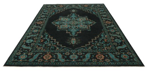 Surface texture of New Farahan rug with natural Wool and intricate pattern