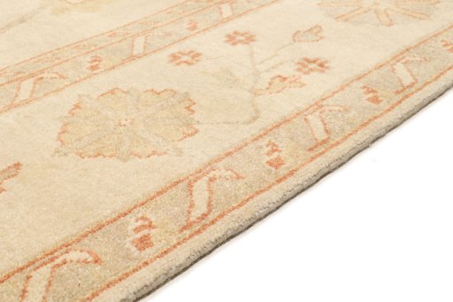 Central medallion detail of New Oushak rug from India