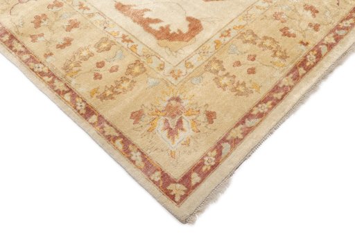 Surface texture of 1990s Oushak rug with natural Wool and intricate pattern