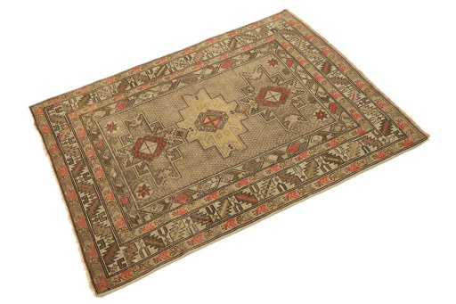 Corner detail of 1920s Shirvan rug showing border pattern and Wool pile