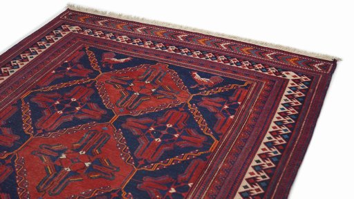 Surface texture of 1920s Sumakh rug with natural Wool and intricate pattern