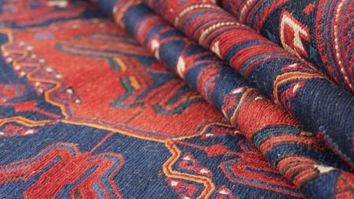 Close-up detail of 1920s Sumakh rug from Iran / Persia showing Wool weave