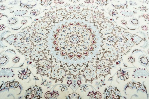 Central medallion detail of 2000s Nain rug from Iran / Persia