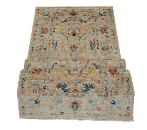 Central medallion detail of New Farahan rug from Pakistan
