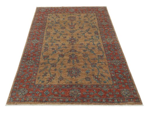 Surface texture of New Farahan rug with natural Wool and intricate pattern