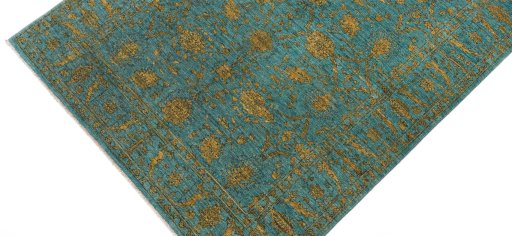 Backside of handmade New Farahan rug showing knot structure and weave density