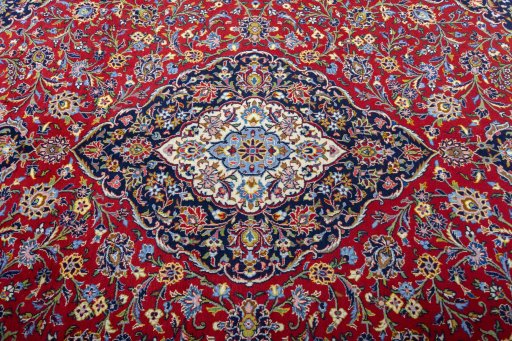 Central medallion detail of New Kashan rug from Iran / Persia