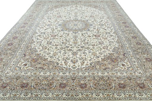 Surface texture of 2000s Kashan rug with natural Wool and intricate pattern