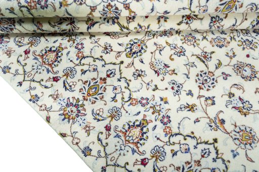 Close-up detail of New Kashan rug from Iran / Persia showing Wool weave