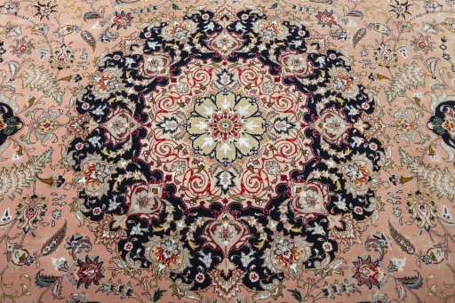 Central medallion detail of 2000s Tabriz 50/60/70 Raj rug from Iran / Persia