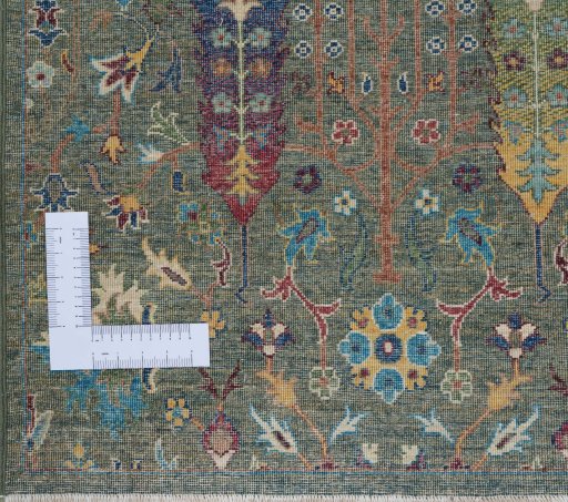 Corner detail of New Haj-jalili rug showing border pattern and Wool pile