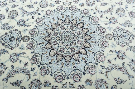 Central medallion detail of 2000s Nain rug from Iran / Persia