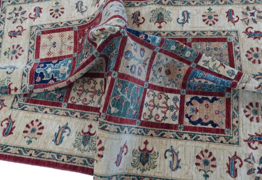 Full view of New Farahan rug from Pakistan, 208 × 152 cm in Red tones