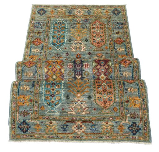 Central medallion detail of New Farahan rug from Pakistan