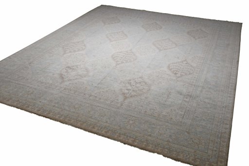 Close-up detail of New Farahan rug from Pakistan showing Wool weave