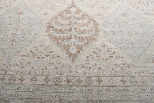 Backside of handmade New Farahan rug showing knot structure and weave density