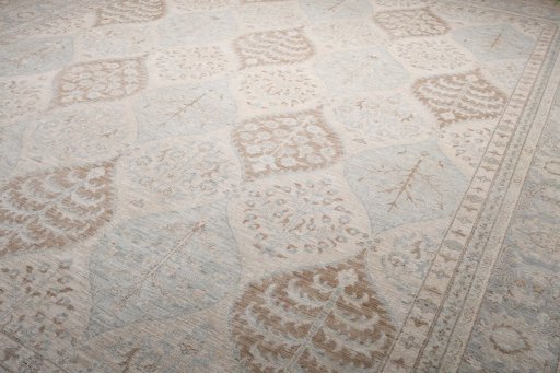 Close-up detail of New Farahan rug from Pakistan showing Wool weave