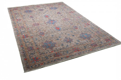 Corner detail of New Farahan rug showing border pattern and Wool pile