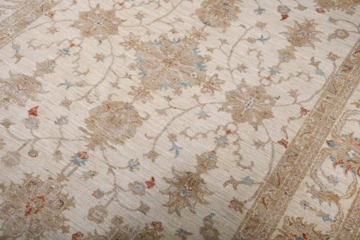 Central medallion detail of New Farahan rug from Pakistan