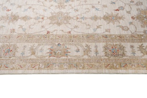 Close-up detail of New Farahan rug from Pakistan showing Wool weave