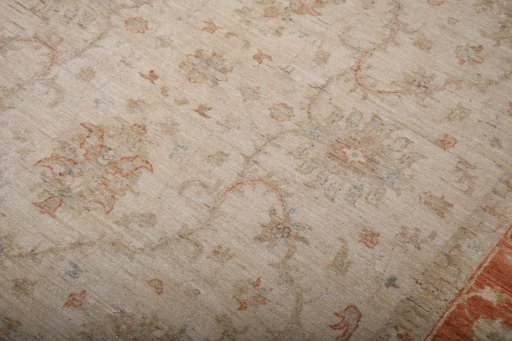 Central medallion detail of New Farahan rug from Pakistan
