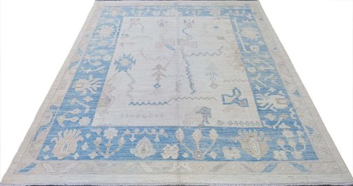 Close-up detail of New Farahan rug from Pakistan showing Wool weave