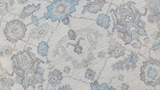 Central medallion detail of New Farahan rug from Pakistan