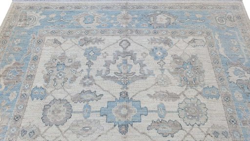 Close-up detail of New Farahan rug from Pakistan showing Wool weave