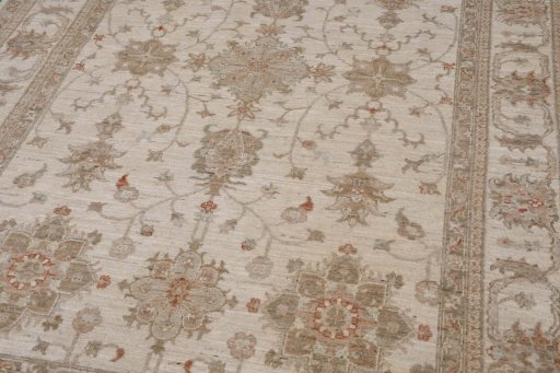 Backside of handmade New Farahan rug showing knot structure and weave density
