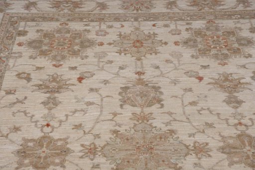 Close-up detail of New Farahan rug from Pakistan showing Wool weave