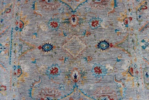 Central medallion detail of New Farahan rug from Pakistan