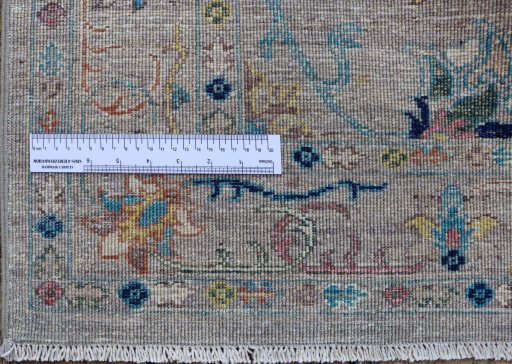 Central medallion detail of New Farahan rug from Pakistan