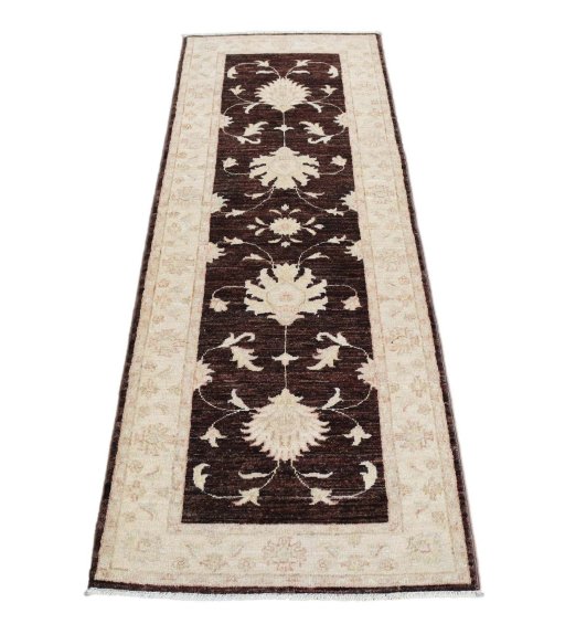 Surface texture of New Farahan rug with natural Wool and intricate pattern