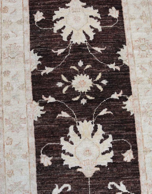 Central medallion detail of New Farahan rug from Pakistan